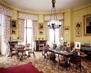 Images Dated 14th October 2011: Queen Victorias Sitting Room, Osborne House J070032