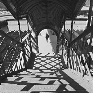 Shadow Collection: Railway station footbridge a062680