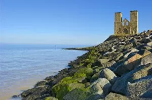 Reculver Towers Collection: Reculver Towers N100067