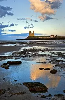 Reculver Towers Collection: Reculver Towers N100258