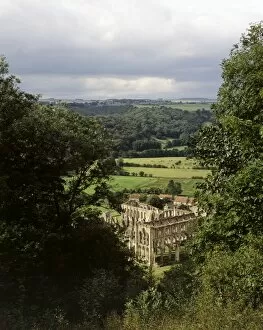 Images Dated 24th September 2009: Rievaulx Abbey K050265