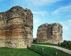 Roman forts Collection: The Roman West Gate, Pevensey Castle J940501