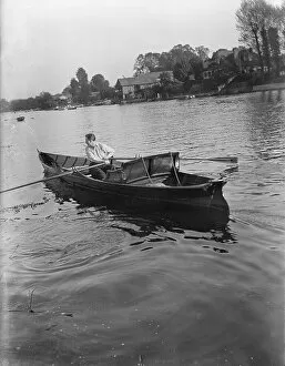 1900s Collection: Rowing on the river EGP_22663_001
