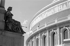 Victorian public buildings Collection: The Royal Albert Hall a98_06829