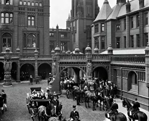 Royal opening of Birmingham General Hospital BL14150_001