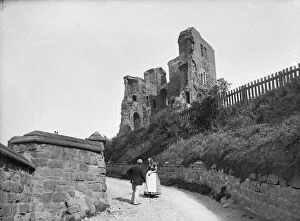 Images Dated 8th July 2021: Scarborough Castle CC76_00637