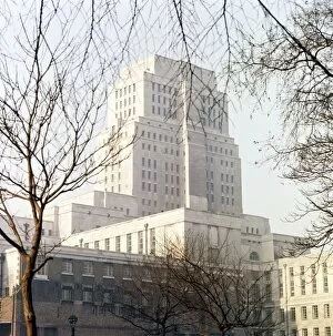 Space, Hope and Brutalism Collection: Senate House FF003100