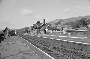Railway Station Collection: Settle Railway Station MF000290_02