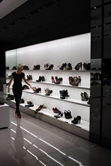 Shopping Centre Collection: Shoe-shop interior EFC01_01_03_130_61357