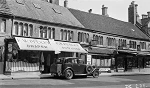 Images Dated 3rd February 2017: Shopping in Sherborne 1939 BB056809