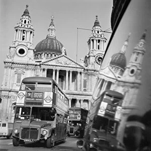 City of London Collection: St Pauls Cathedral a077337