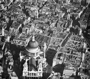 Cathedral Collection: St Pauls Cathedral EAW011371