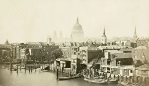 St Pauls Cathedral viewed from Southwark Bridge RSL01_01_01