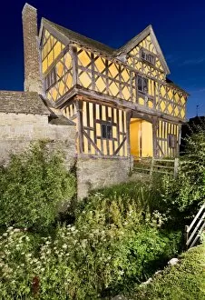 Stokesay Castle Collection: Stokesay Castle Gatehouse N080451