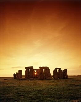 Images Dated 21st September 2007: Stonehenge J870238
