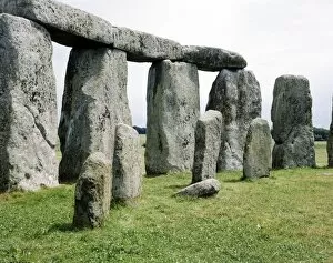 Images Dated 21st September 2007: Stonehenge J870262