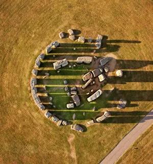 Aerial Views Collection: Stonehenge N130043