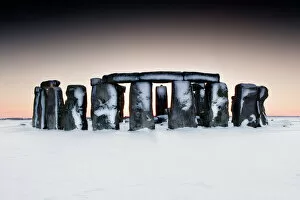 Prehistoric Collection: Stonehenge in snow N100786