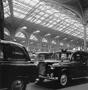 Travel London Collection: Taxi rank a061644