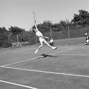 Tennis courts Collection: Tennis player JLP01_08_084900