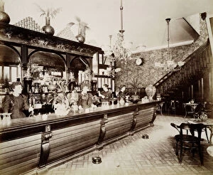 Victorian shopping and dining Collection: Tower Bridge Hotel, Bermondsey, London 1897 BL14122