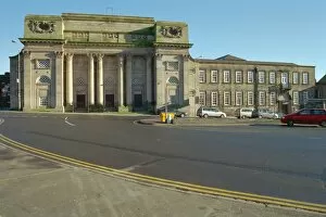 Parapet Collection: Town Hall and Theatre, Burslem