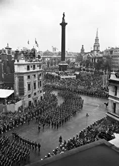Coronation procession 1953 Collection: Trafalgar Square P_C00424_004