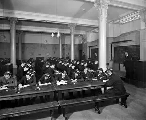 Images Dated 29th June 1912: Trainee operators, Marconi House BL22054