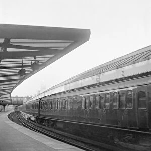 Train Collection: Victoria Street Station a061883