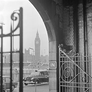 Gate Collection: View from Waterloo Station a062059