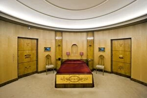 Images Dated 20th January 2011: Virginia Courtaulds bedroom, Eltham Palace N100744