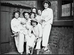 Second World War Prints: WAAF trainees, posed for the camera whilst off-duty chp01_07_01_117