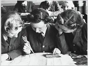 WAAF trainees practising map reading and plotting of aerial photographs chp01_07_01_070
