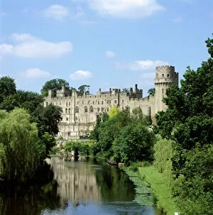 Reflections Collection: Warwick Castle K991541