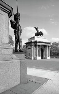 Classical Collection: Wellington Arch a98_05621
