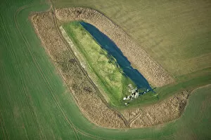 Avebury World Heritage Site Collection: West Kennet Long Barrow N072012