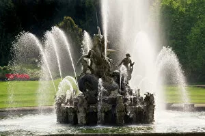 Witley Court gardens Collection: Witley Court fountain N060809