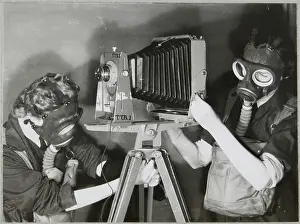 Second World War Prints: Two Women's Auxiliary Air Force (WAAF) trainees practising photography chp01_07_01_042