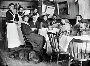 Victorian people and costumes Collection: Woods Restaurant a97_05220