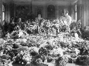 Victorian royal occasions Collection: Wreaths sent to Osborne House D880031