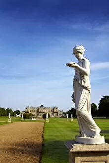 Wrest Park gardens Collection: Wrest Park with statue of Hebe N100602